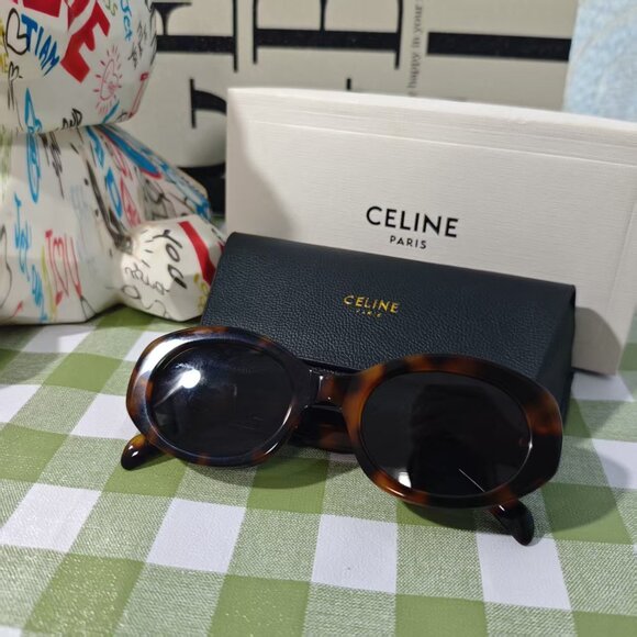Women's Celine sunglasses tortoise shell color - Picture 1 of 6